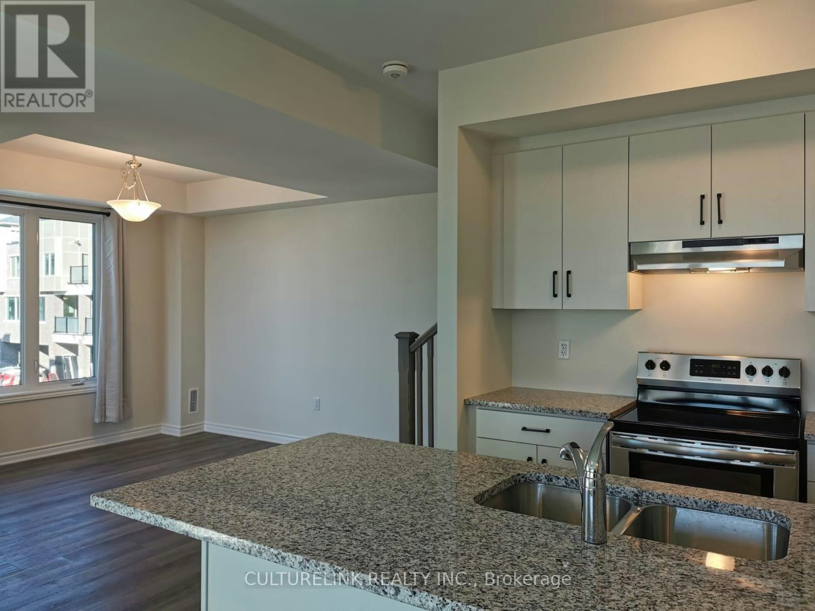 302-1034 Reflection Place, Pickering, ON, L1X 0L1 - 10