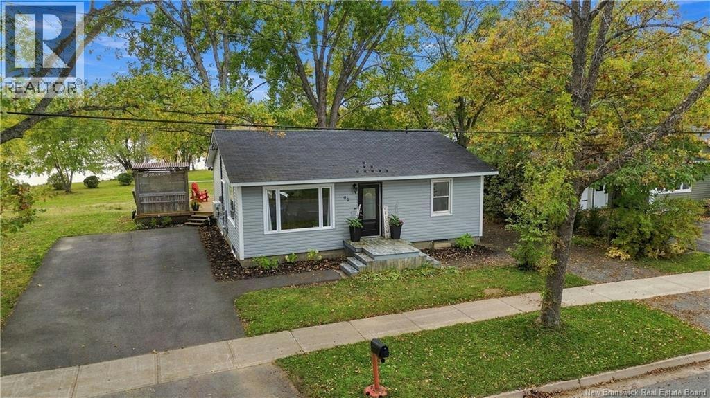 91 Ross Terrace, Fredericton, NB, E3A 8E2