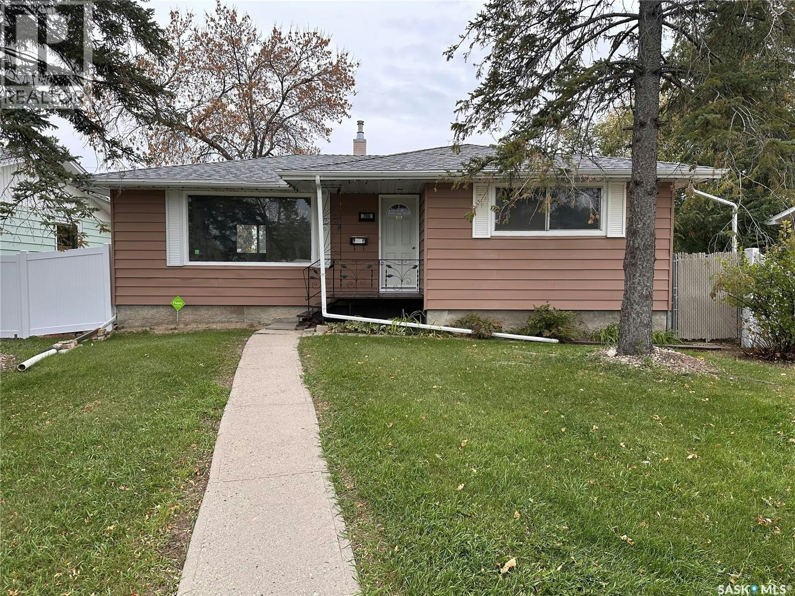 700 Forget Street, Regina, SK, S4T 4X2