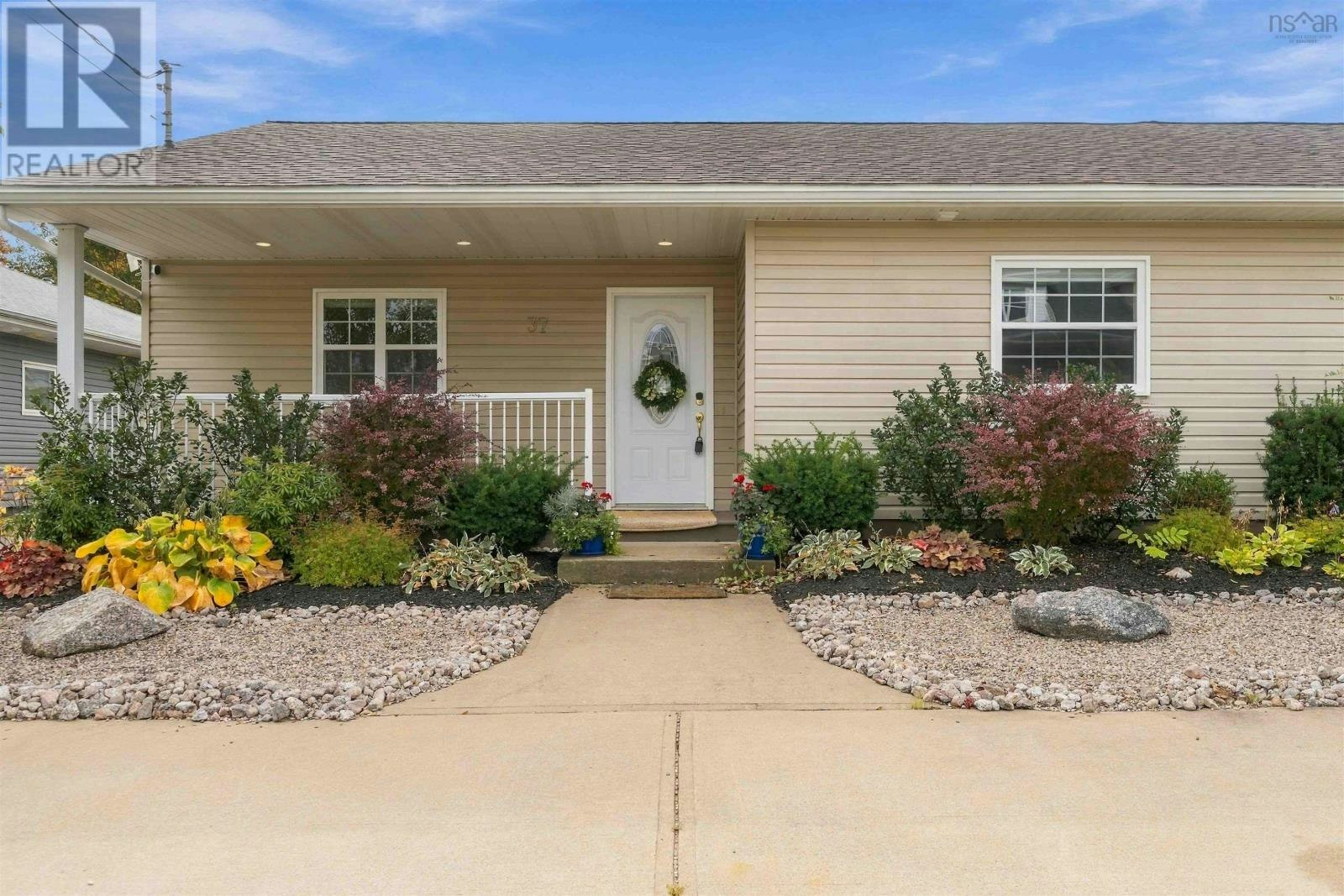 37 Bigelow Street, Wolfville, NS, B4P 0A1