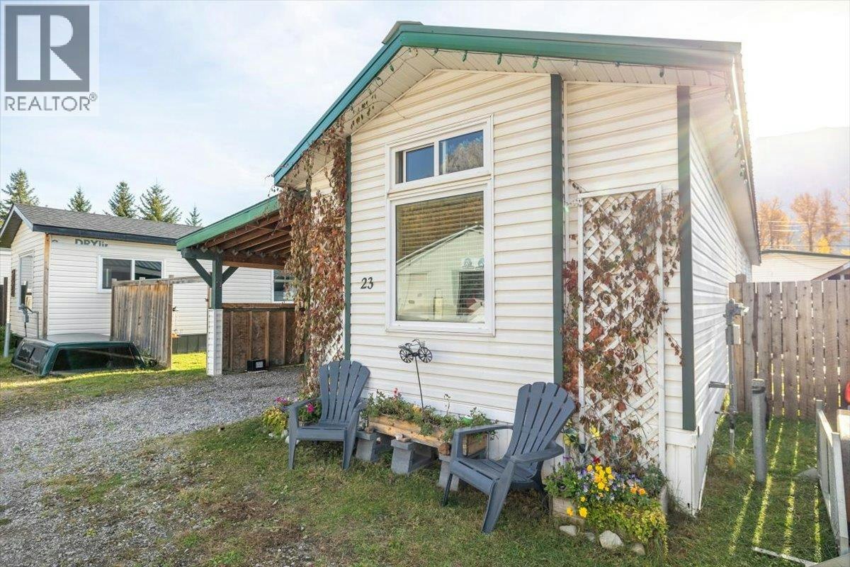 23-2011 3 Highway, Hosmer, BC, V0B 1M5