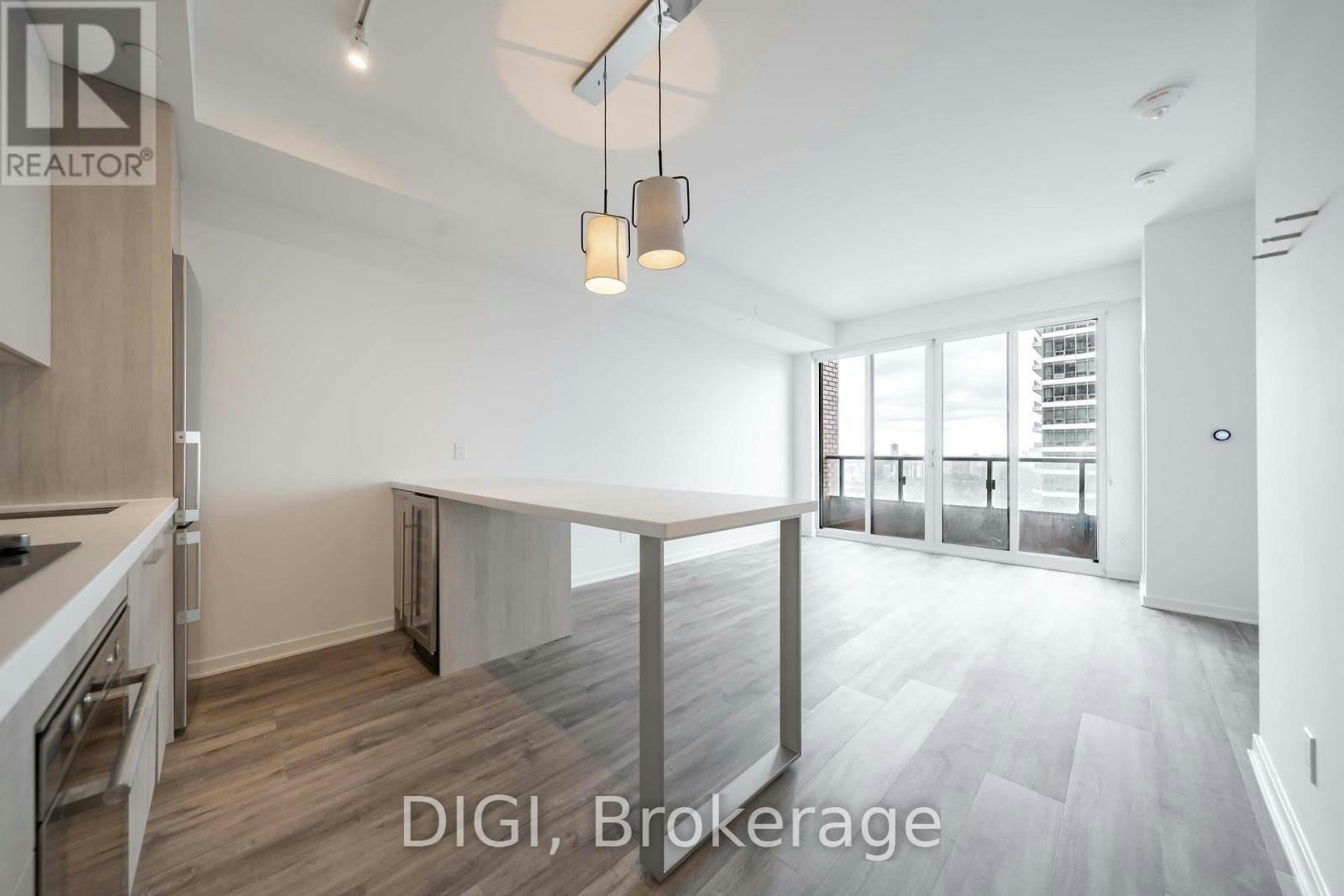 708-25 Selby Street, Toronto, ON, M4Y 0E6 - 9