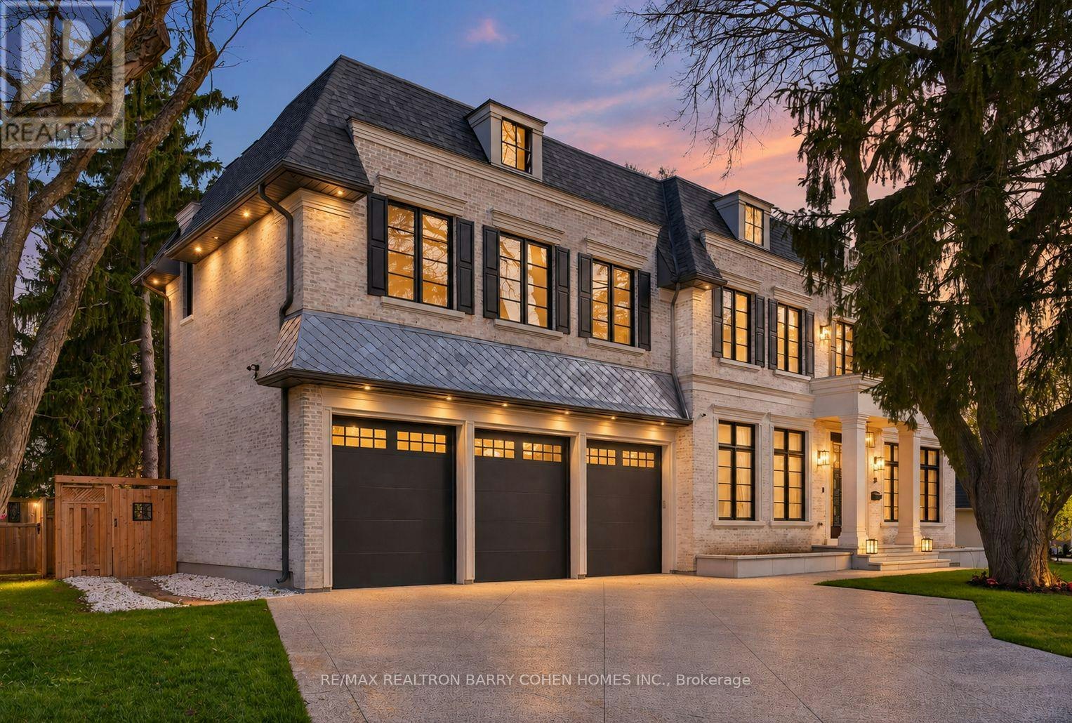 34 Greengate Road, Toronto, ON, M3B 1E8