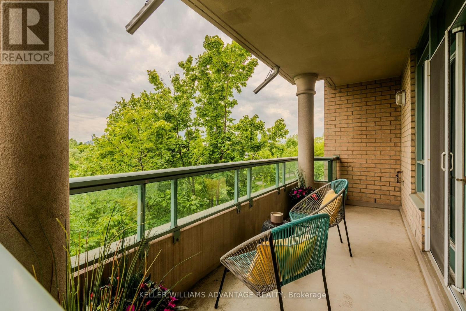 321-9 Boardwalk Drive, Toronto, ON, M4L 6T1 - 23