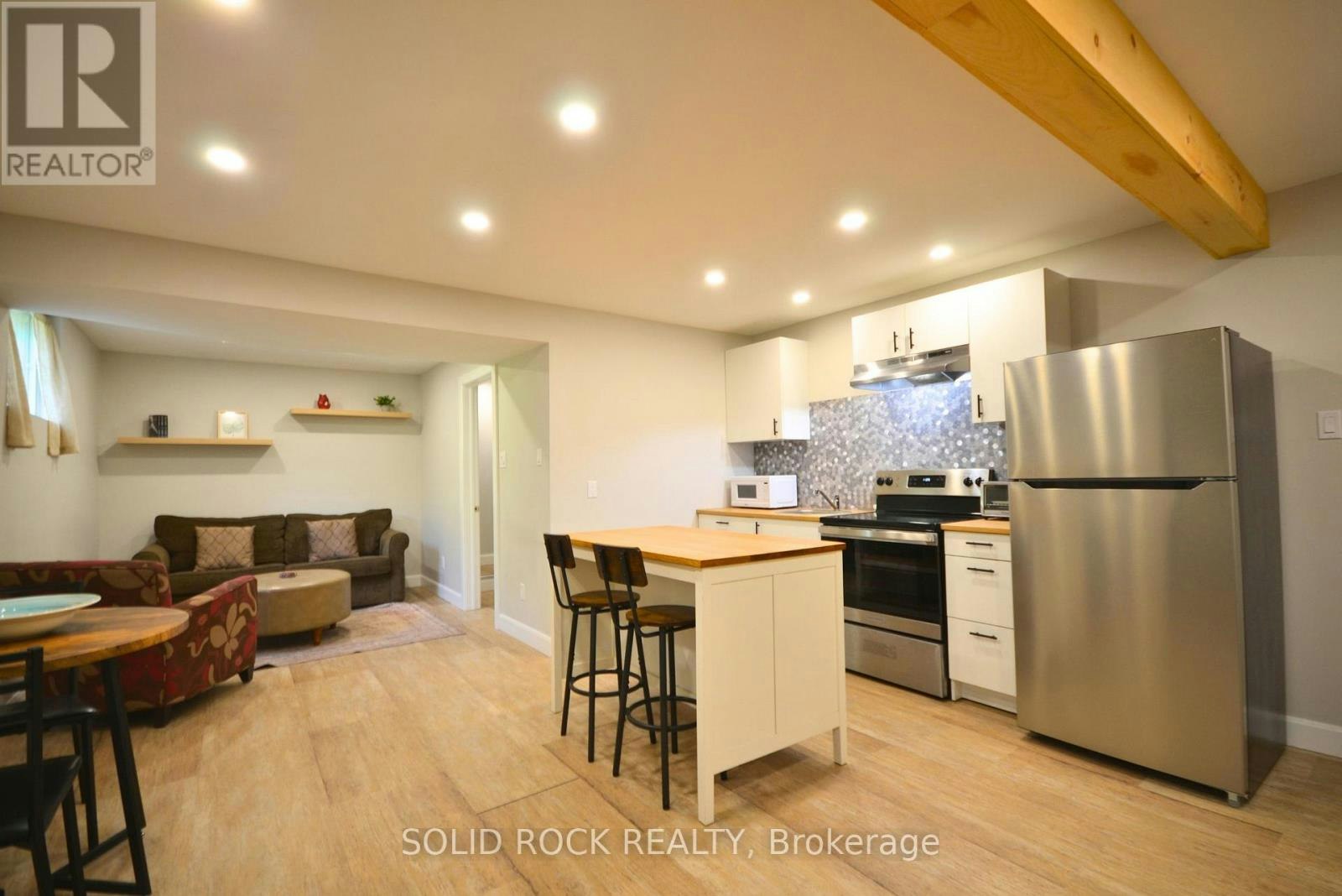 B-1441 Edgecliffe Avenue, Ottawa, ON, K1Z 8G2 - 9