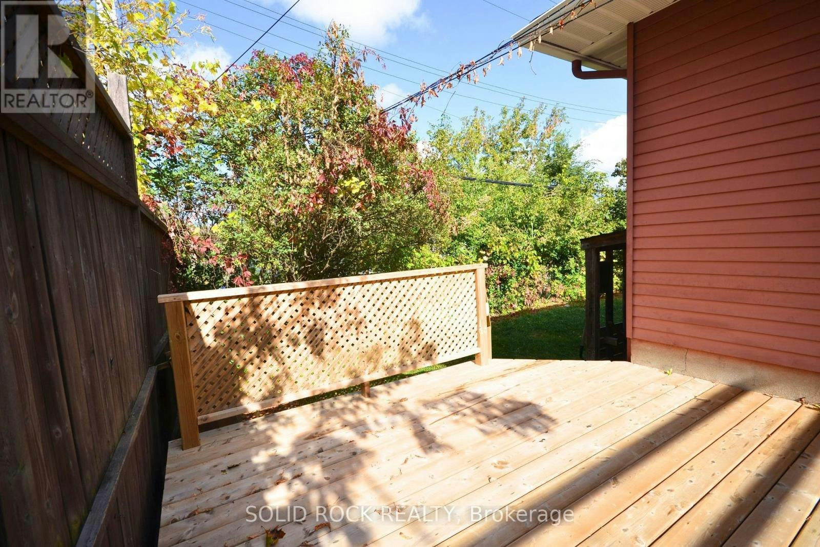 B-1441 Edgecliffe Avenue, Ottawa, ON, K1Z 8G2 4