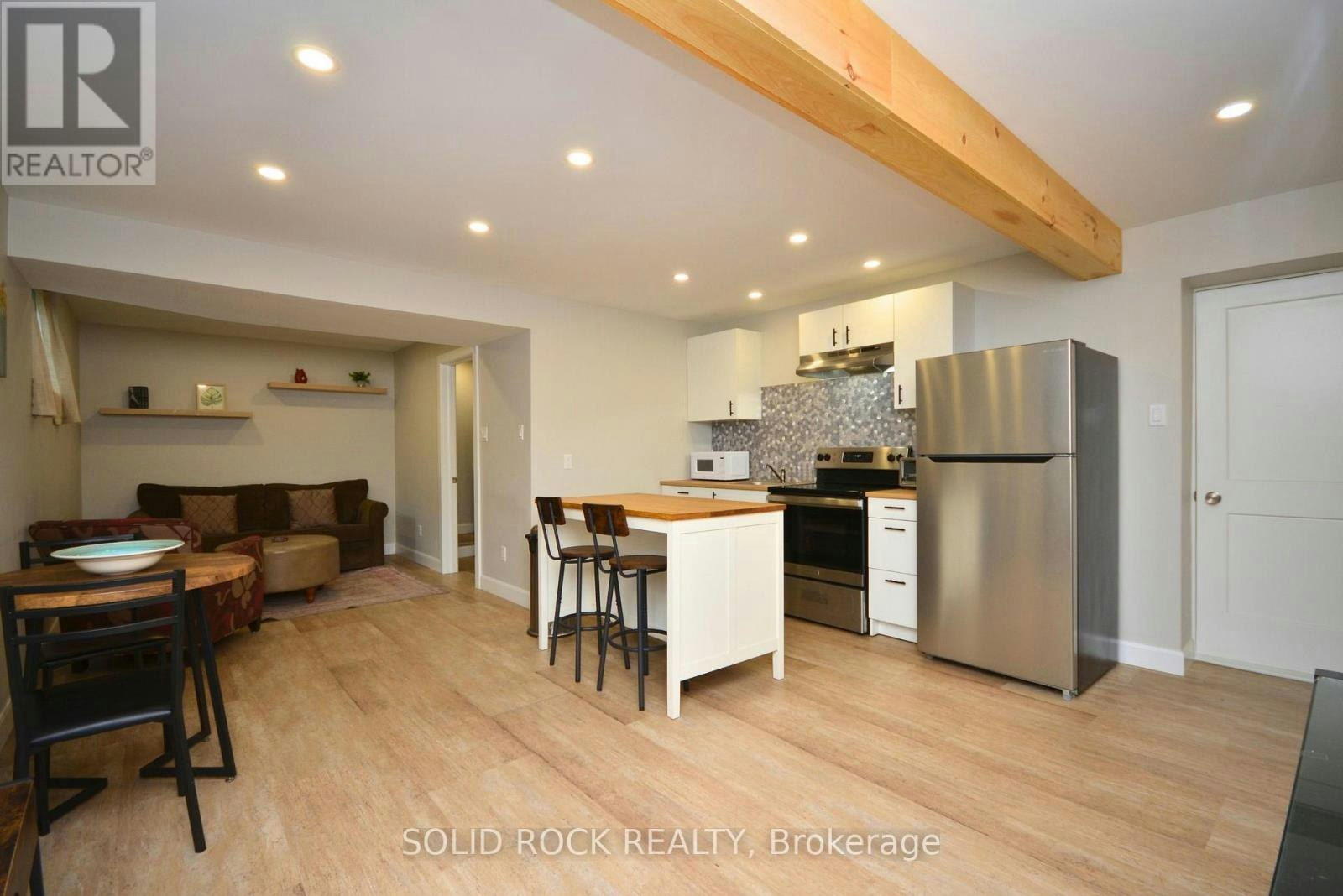 B-1441 Edgecliffe Avenue, Ottawa, ON, K1Z 8G2 - 8