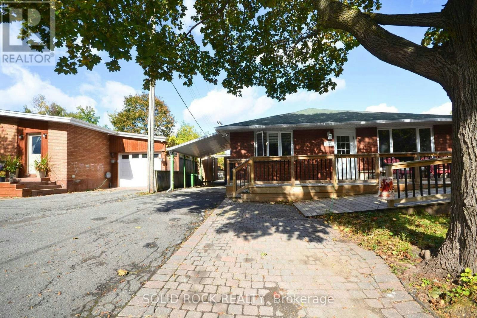 B-1441 Edgecliffe Avenue, Ottawa, ON, K1Z 8G2 2