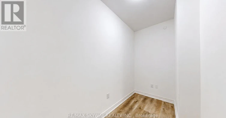 523-86 Dundas Street E, Mississauga, ON, L5A 0B1 - 13