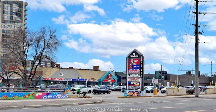523-86 Dundas Street E, Mississauga, ON, L5A 0B1 - 30