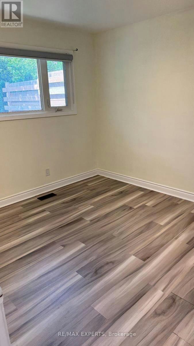 115 Uplands Drive, Kitchener, ON, N2M 4X3 - 3