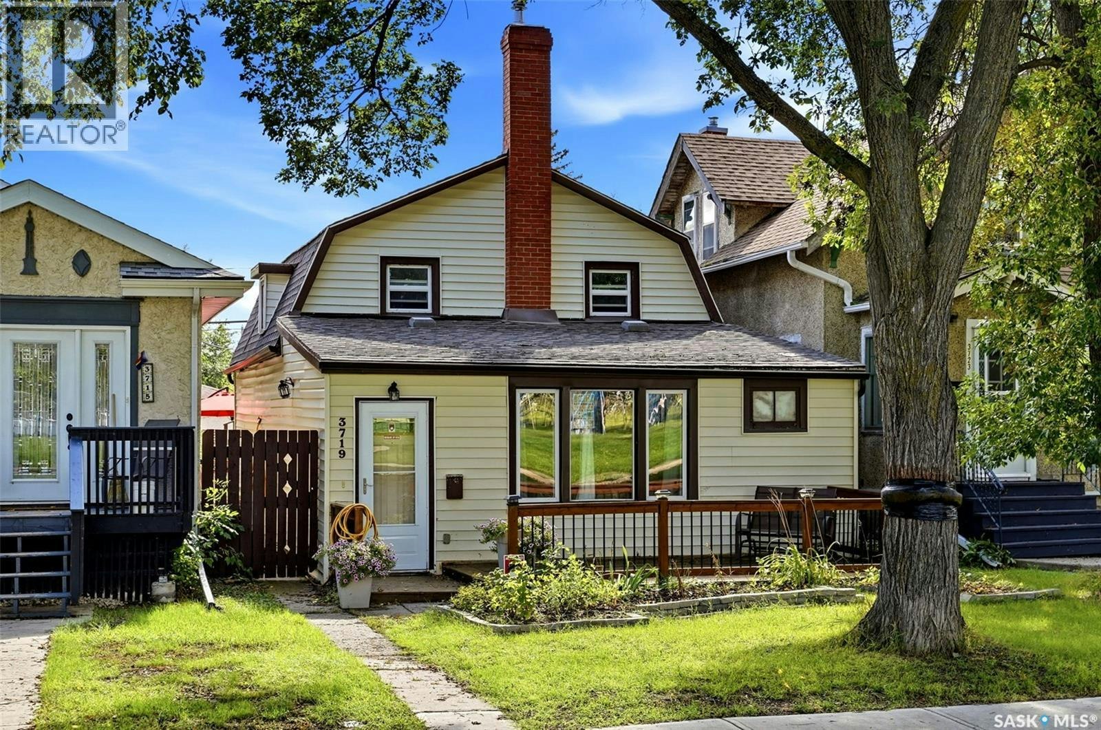 3719 Victoria Avenue, Regina, SK, S4T 1M5
