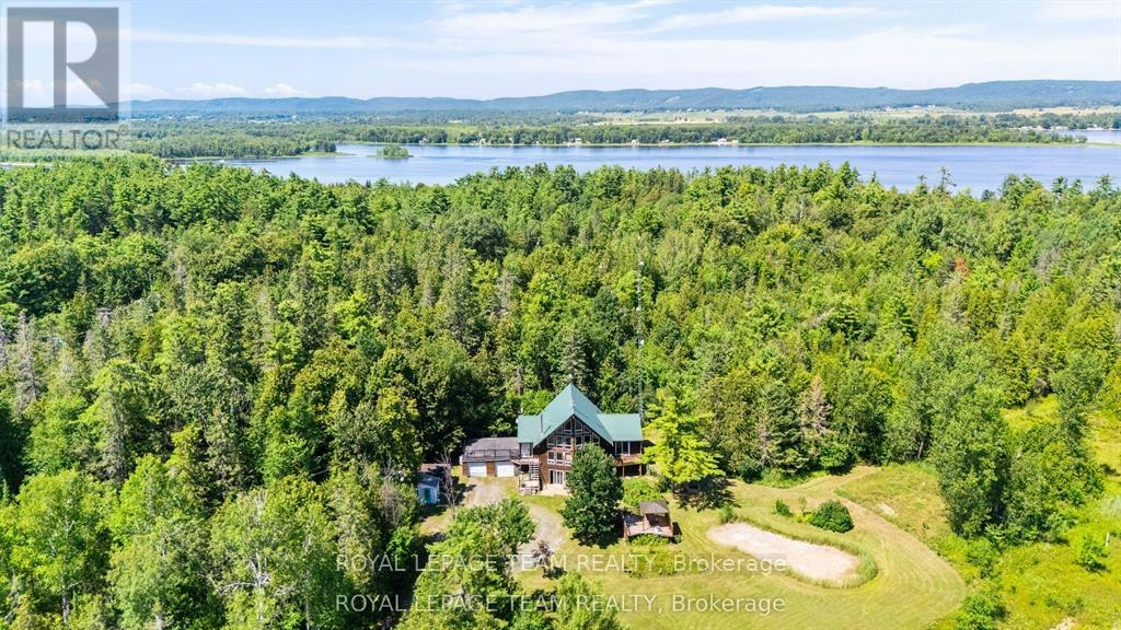 4984 Dunrobin Road, Ottawa, ON, K0A 3M0