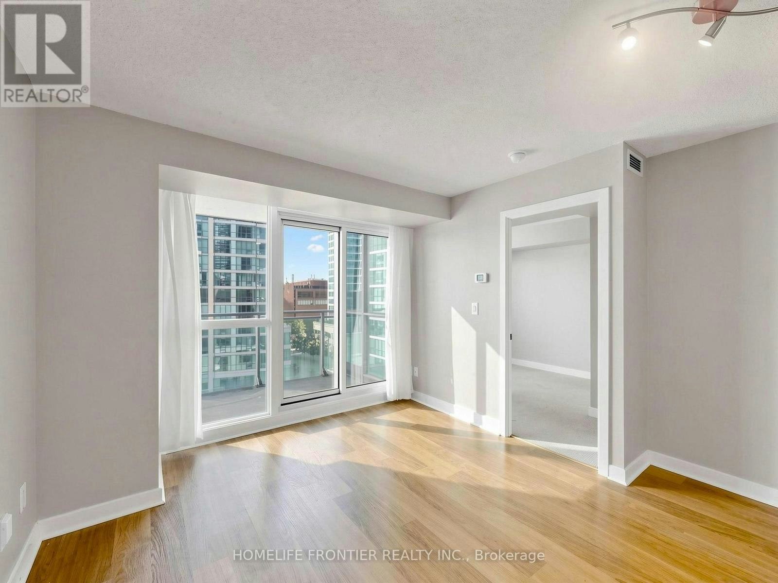 707-33 Bay Street, Toronto, ON, M5J 2Z3 - 6