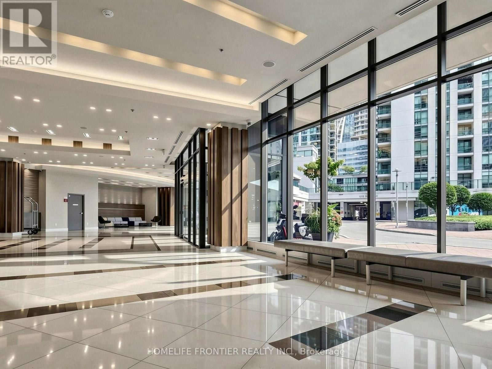 707-33 Bay Street, Toronto, ON, M5J 2Z3 - 4