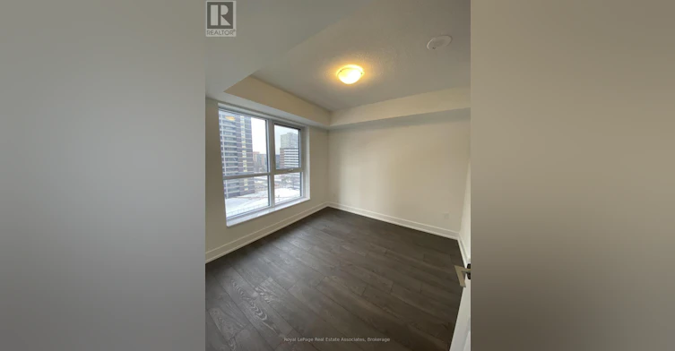 702-7 Mabelle Avenue, Toronto, ON, M5T 0C9 - 8