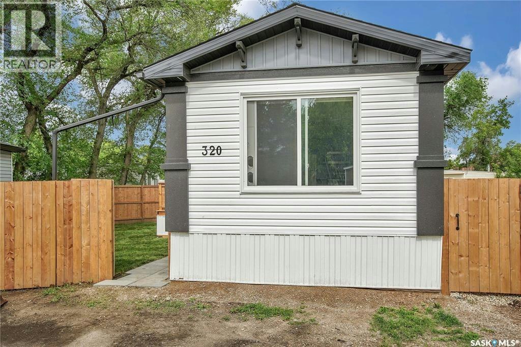 320-1524 Rayner Avenue, Saskatoon, SK, S7N 2P8