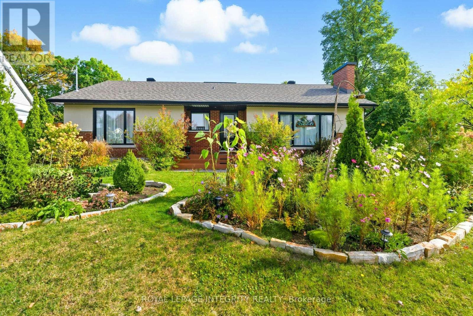 2461 Alta Vista Drive, Ottawa, ON, K1H 7M9