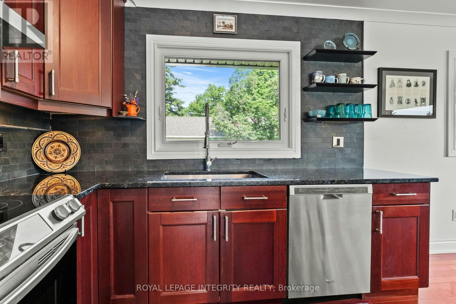 2461 Alta Vista Drive, Ottawa, ON, K1H 7M9 - 16