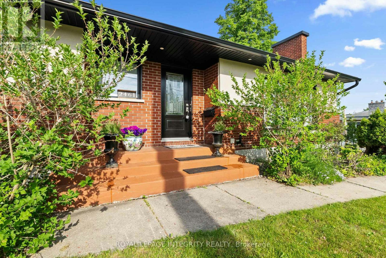 2461 Alta Vista Drive, Ottawa, ON, K1H 7M9 - 3