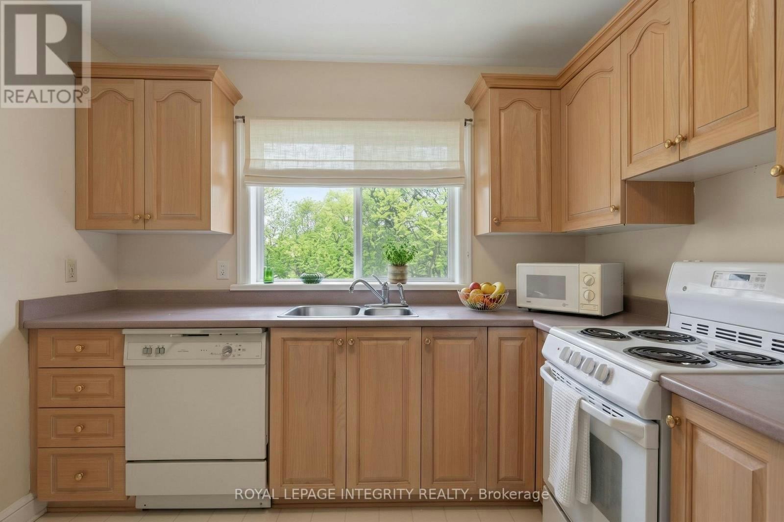 1442 Cavendish Road, Ottawa, ON, K1H 6C3 - 9