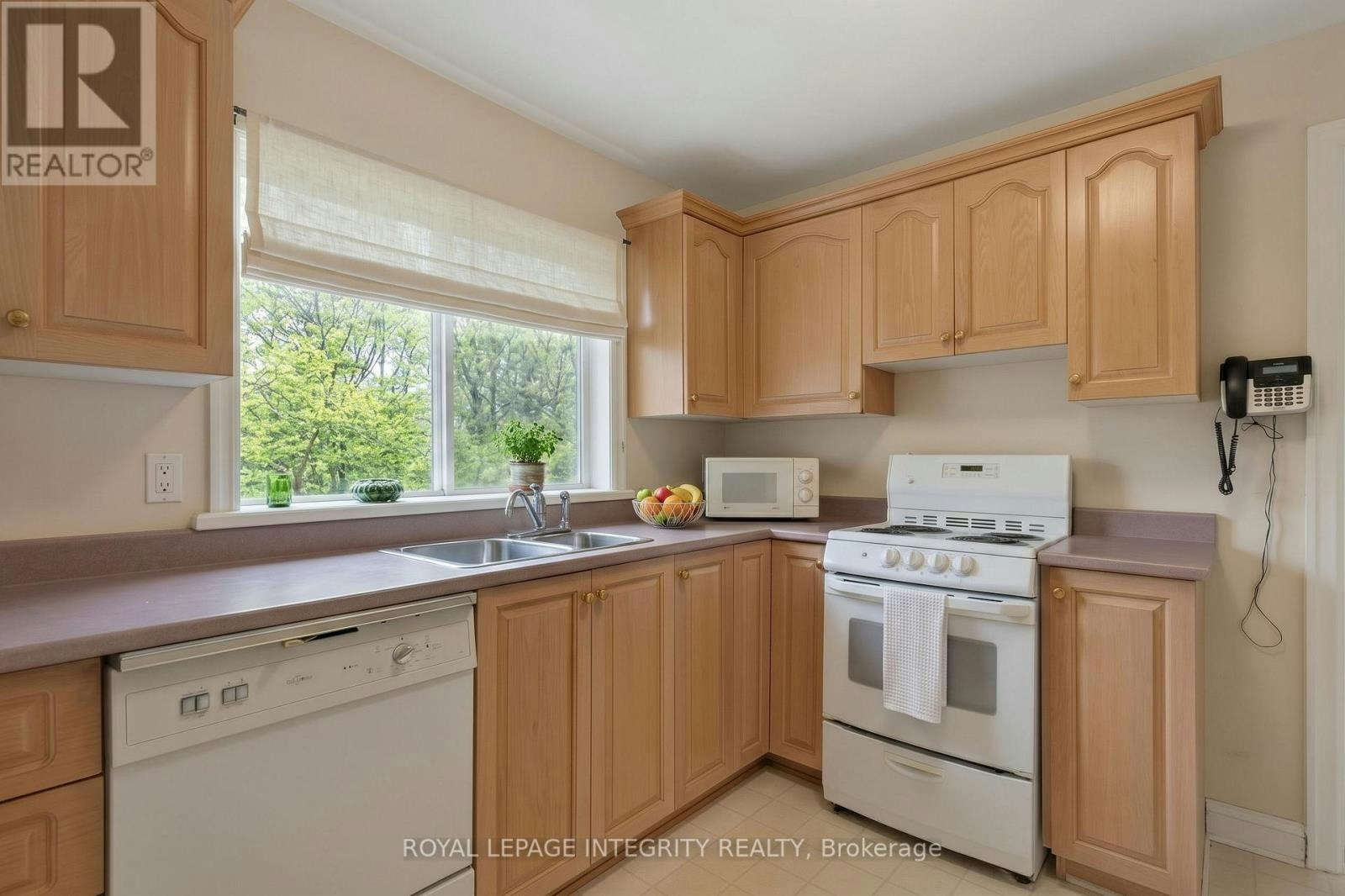 1442 Cavendish Road, Ottawa, ON, K1H 6C3 - 8