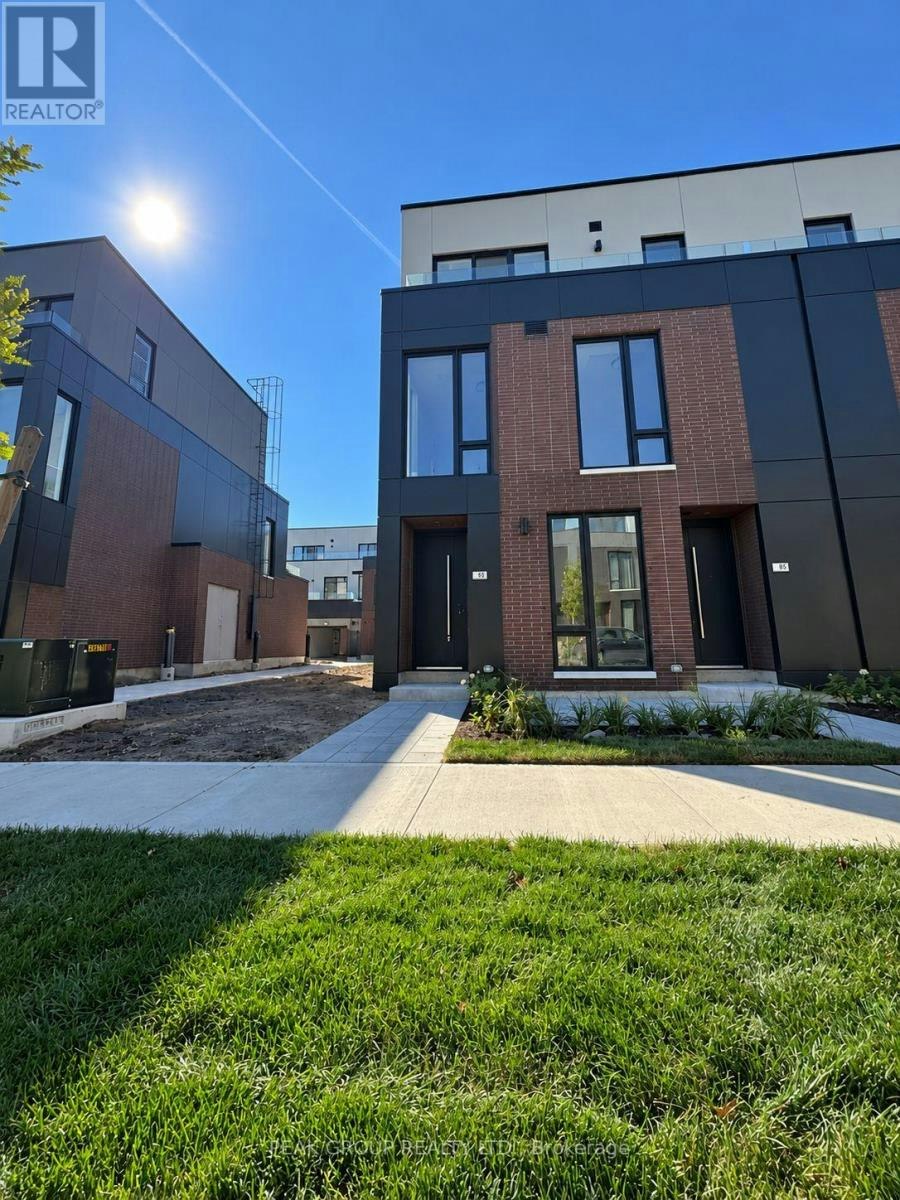 83 Everett Common, St. Catharines, ON, L2P 0H1 4