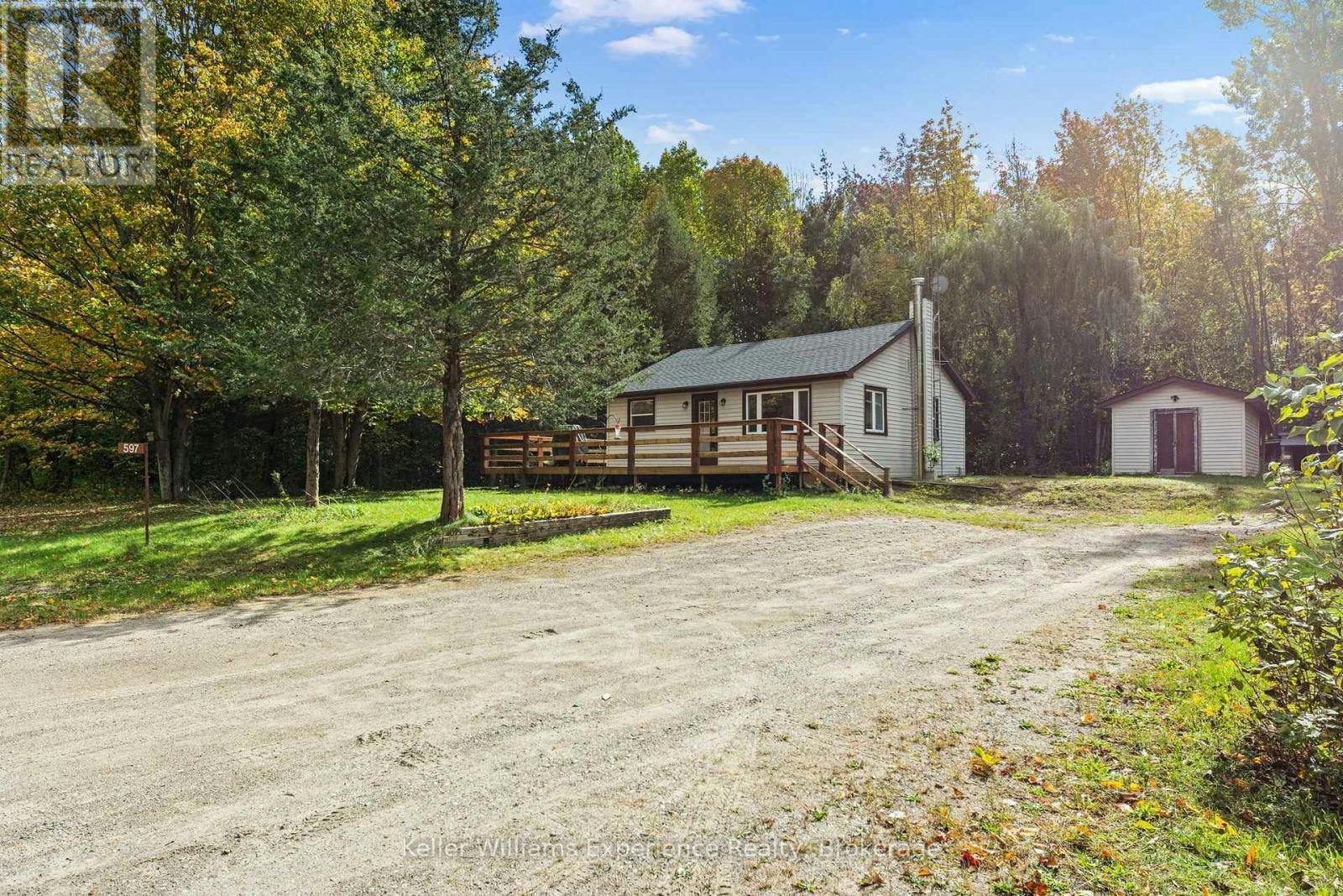 597 Rue Lafontaine Road E, Tiny, ON, L9M 0S3