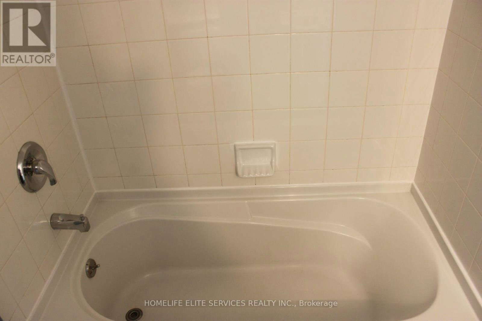 1615-11 Lee Centre Drive, Toronto, ON, M1H 3J5 - 13
