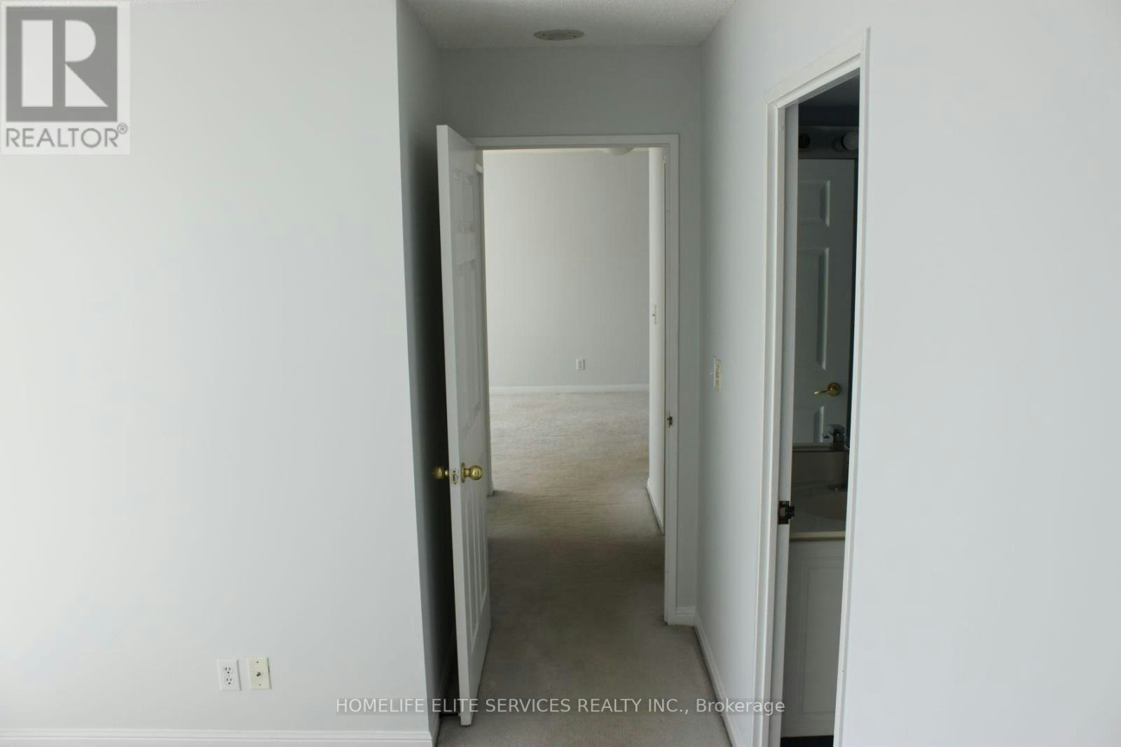 1615-11 Lee Centre Drive, Toronto, ON, M1H 3J5 - 17