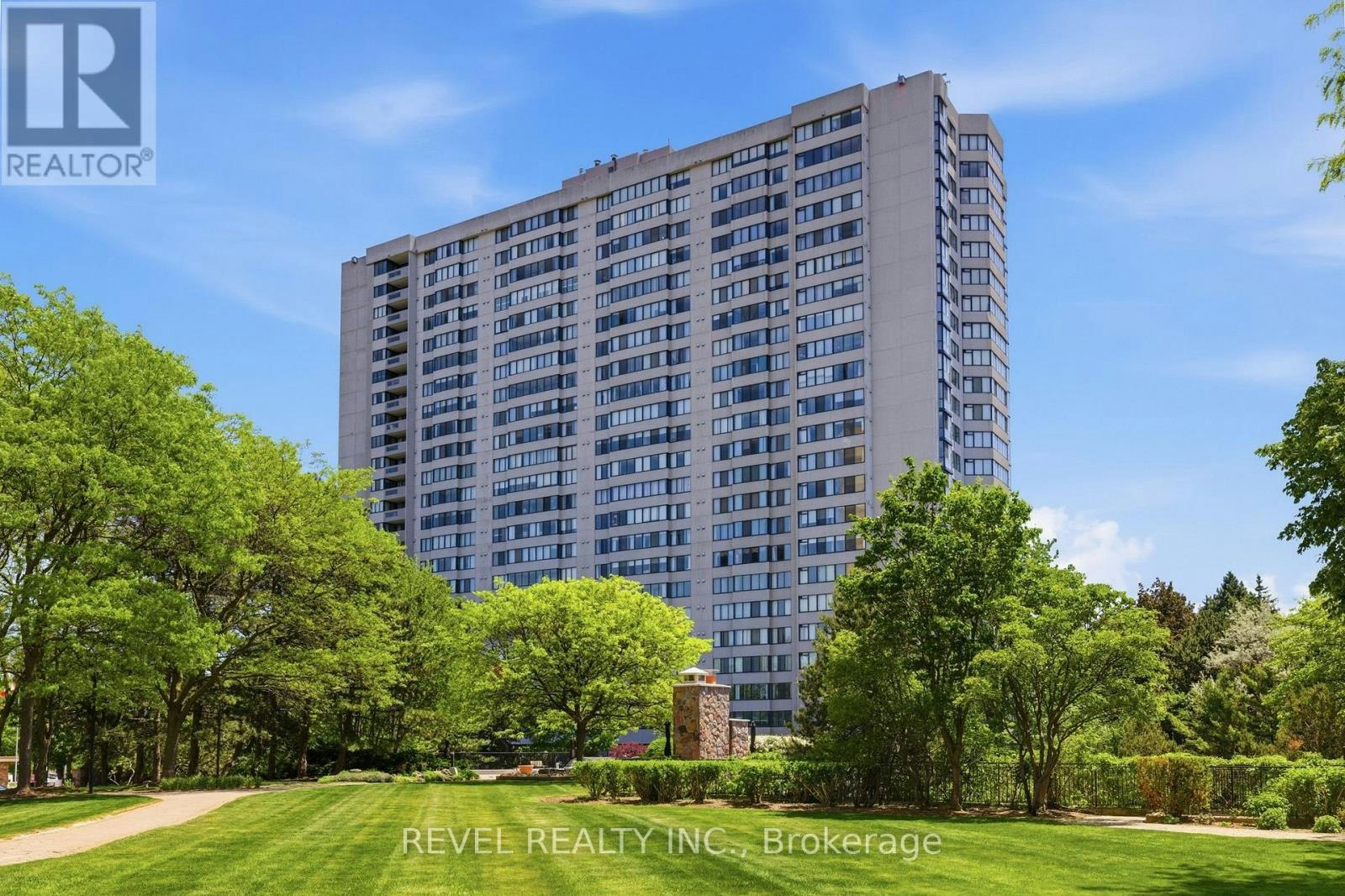 PH06-2330 Bridletowne Circle, Toronto, ON, M1W 3P6