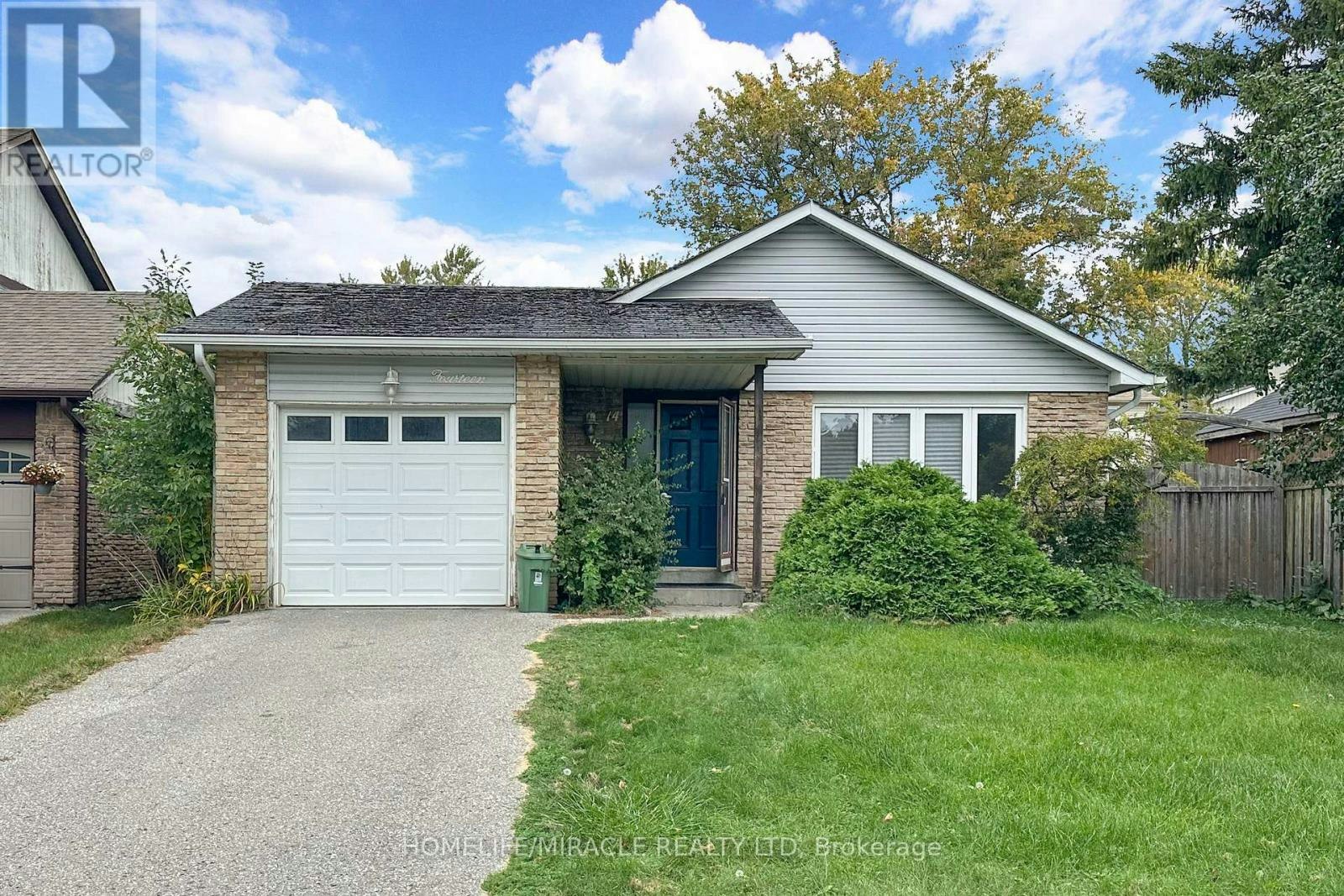 14 Pilkington Crescent, Whitby, ON, L1N 6E9