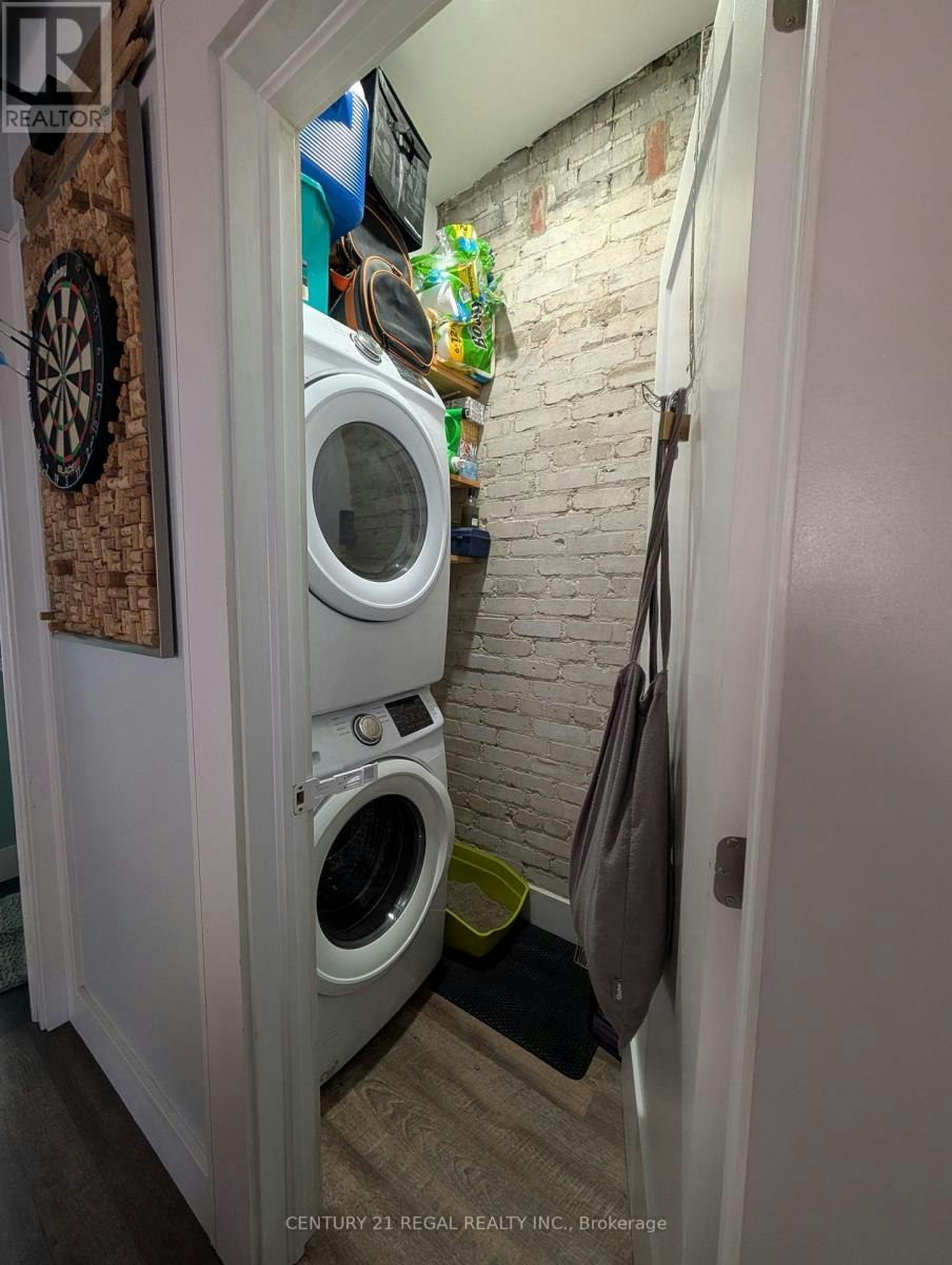 2-923 Kingston Road, Toronto, ON, M4E 1S6 - 9