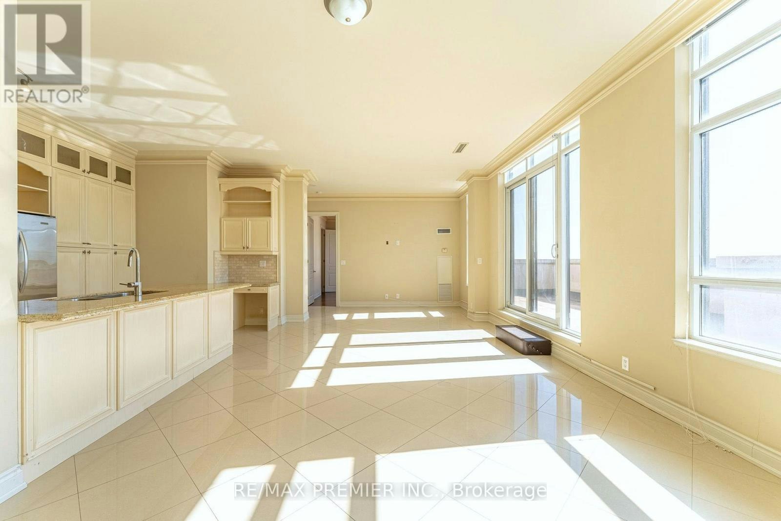PH04-9235 Jane Street, Vaughan, ON, L6A 0J8 - 7