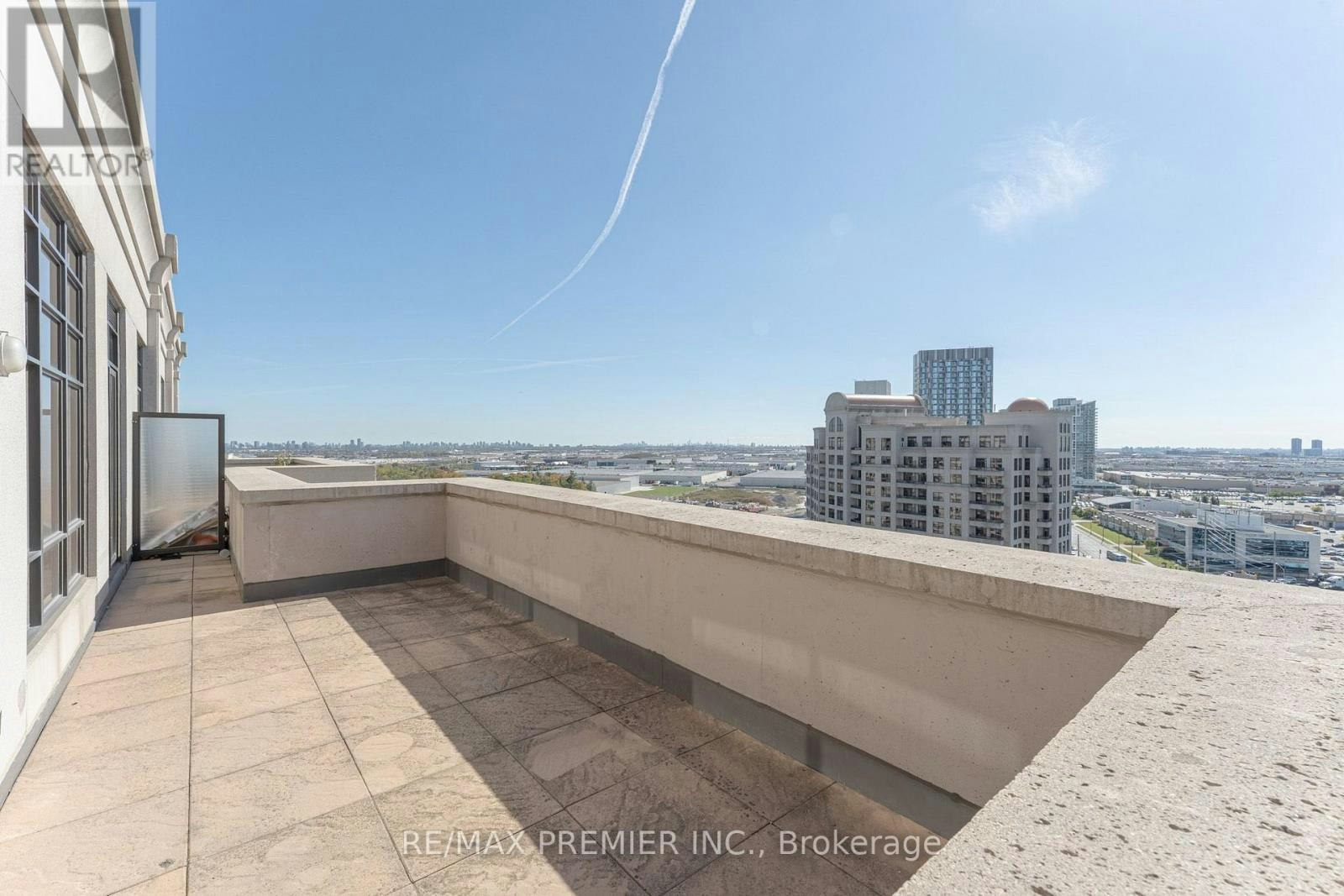 PH04-9235 Jane Street, Vaughan, ON, L6A 0J8 - 2