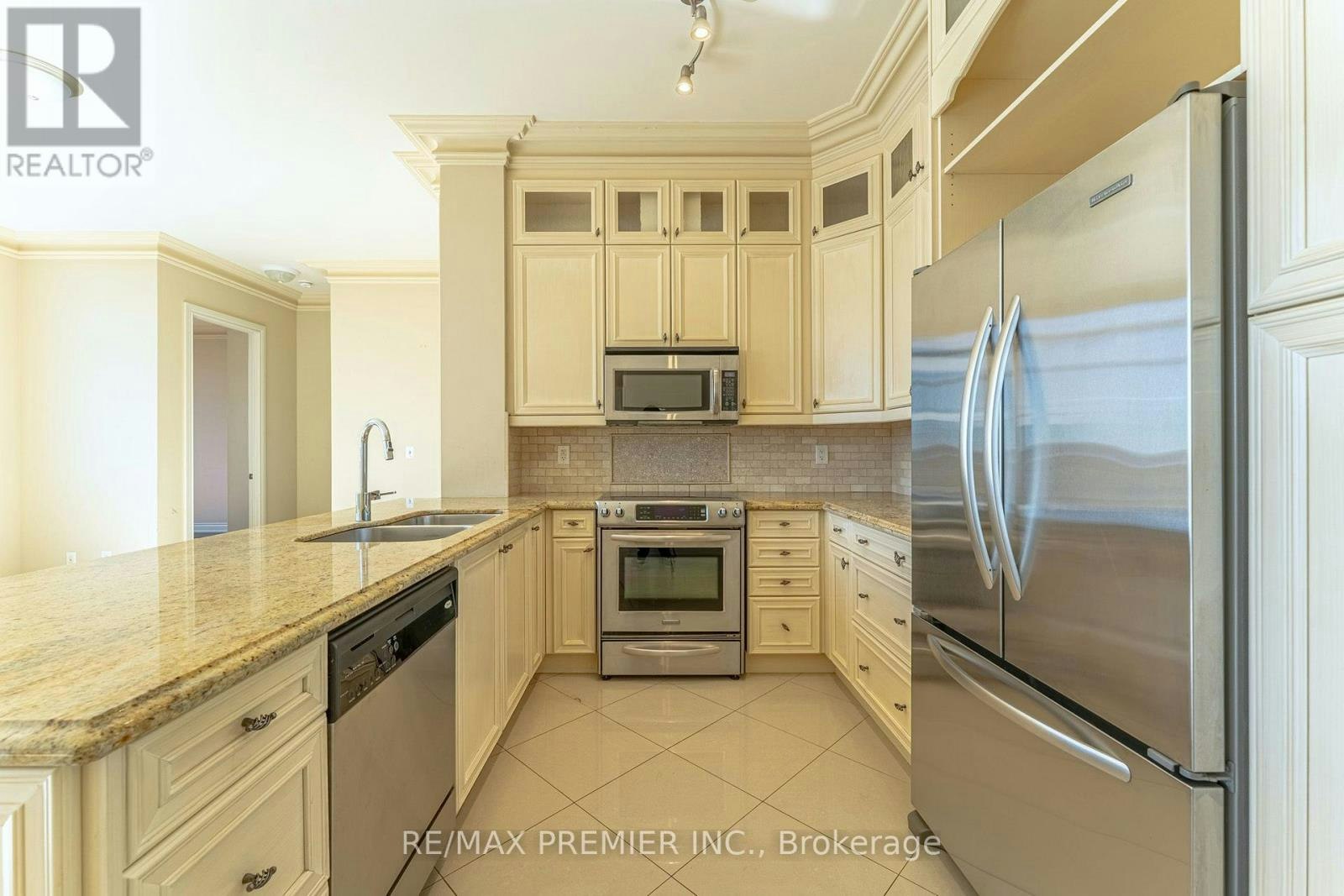 PH04-9235 Jane Street, Vaughan, ON, L6A 0J8 - 5
