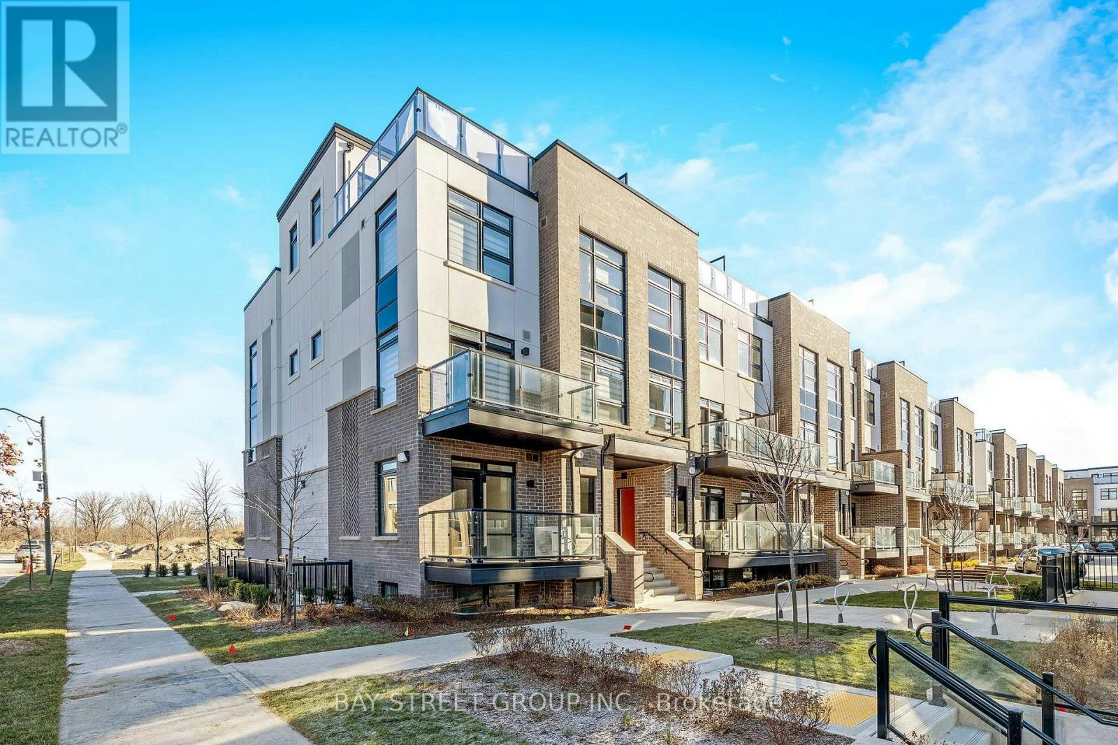 111-1573 Rose Way, Milton, ON, L9E 1N4