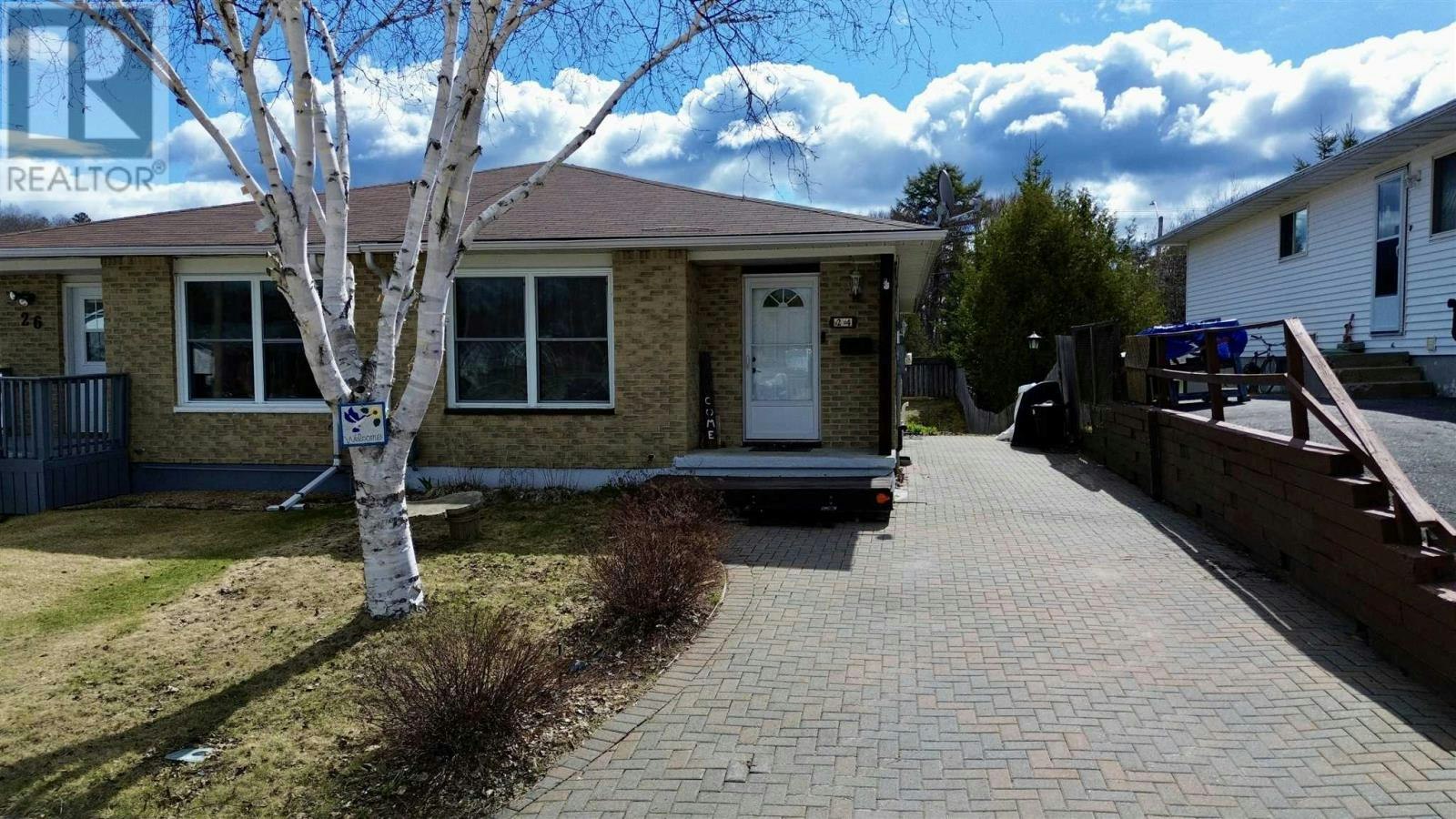 24 Mcquarrie Place, Elliot Lake, ON, P5A 3C1