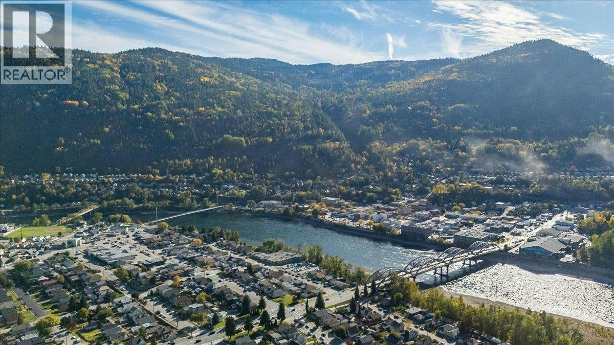 1396 Second Avenue, Trail, BC, V1R 1L9 - 35