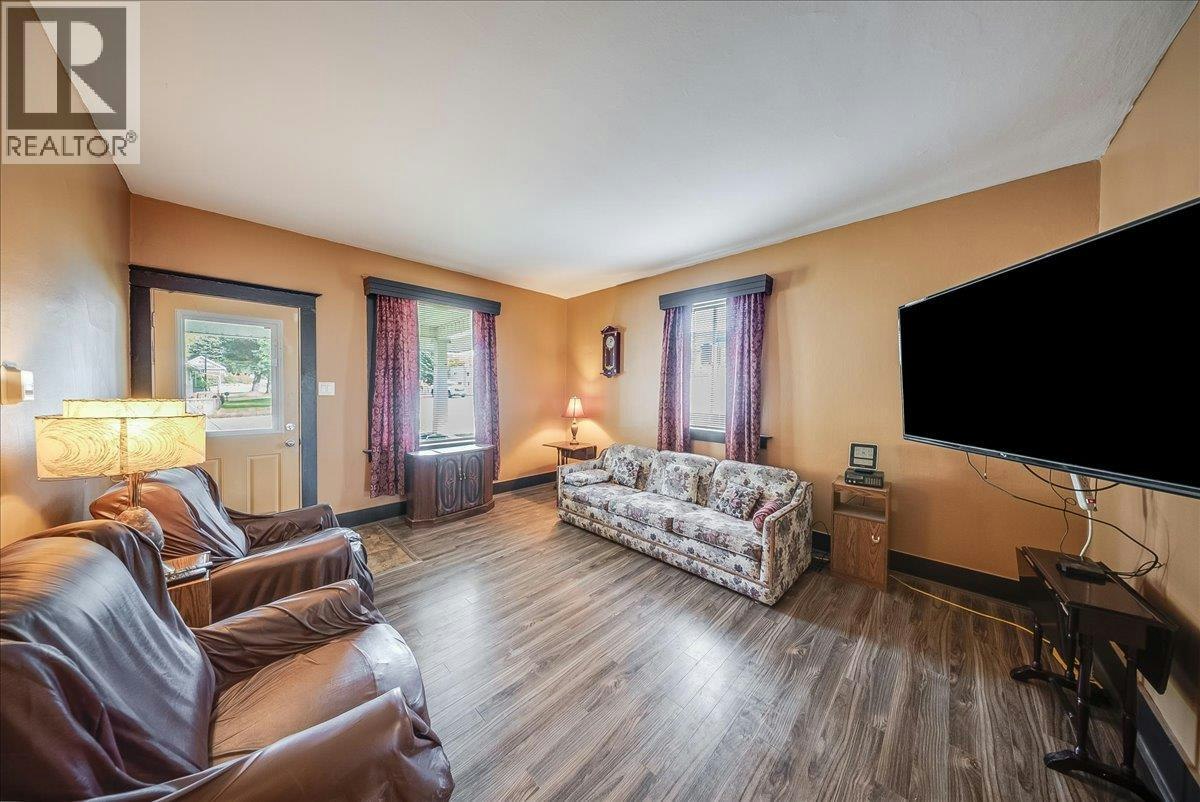 1396 Second Avenue, Trail, BC, V1R 1L9 - 6