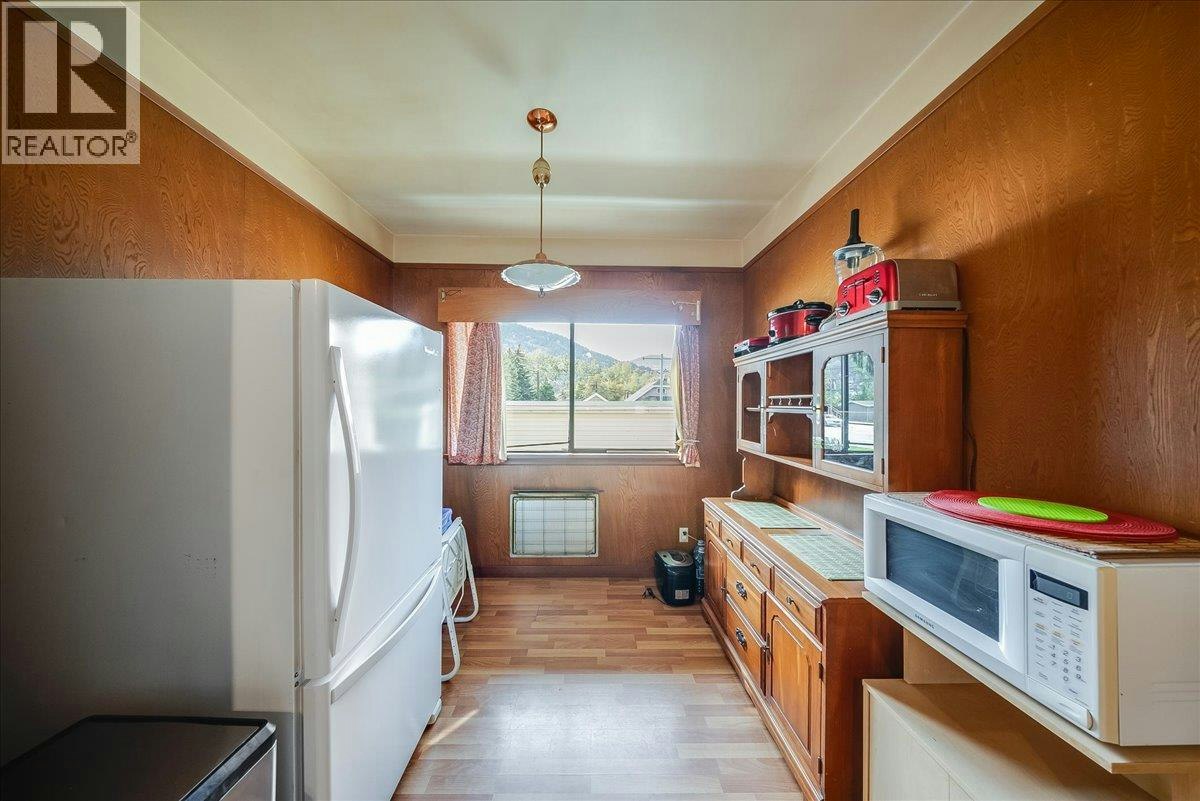 1396 Second Avenue, Trail, BC, V1R 1L9 - 12