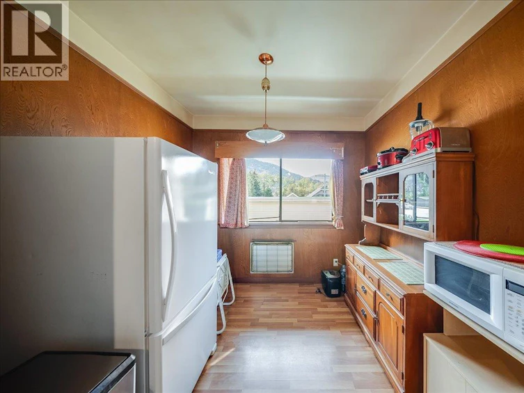 1396 Second Avenue, Trail, BC, V1R 1L9 - 12