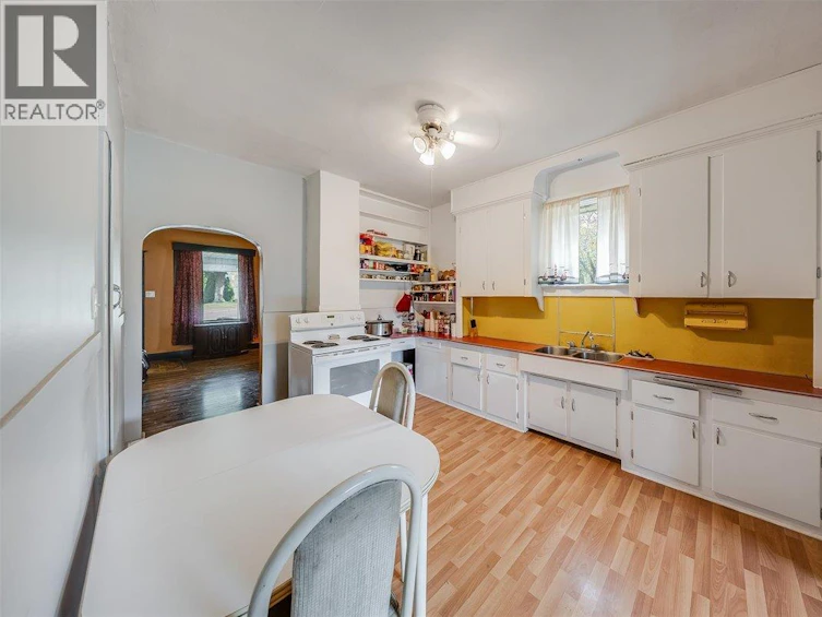 1396 Second Avenue, Trail, BC, V1R 1L9 - 9