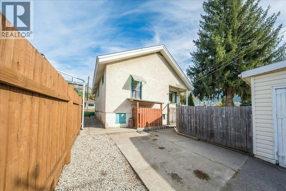 1396 Second Avenue, Trail, BC, V1R 1L9 - 28