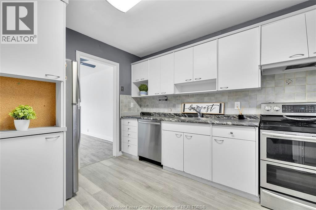 6214 Thornberry, Windsor, ON, N8T 3A3 - 7