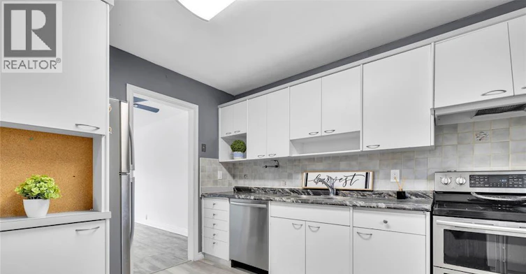 6214 Thornberry, Windsor, ON, N8T 3A3 - 7