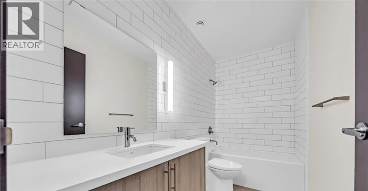 605-121 King Street E, Hamilton, ON, L8N 1A9 - 7
