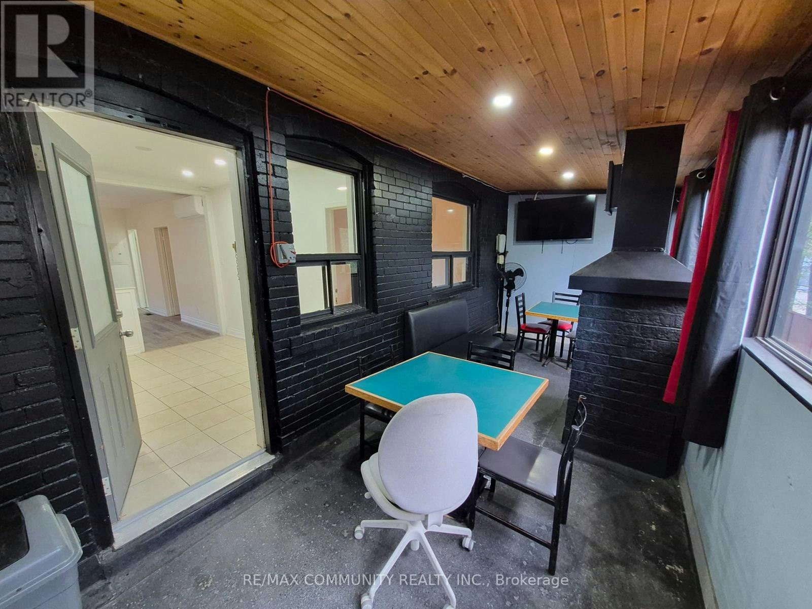 636 Vaughan Road, Toronto, ON, M6E 2Y3 - 13