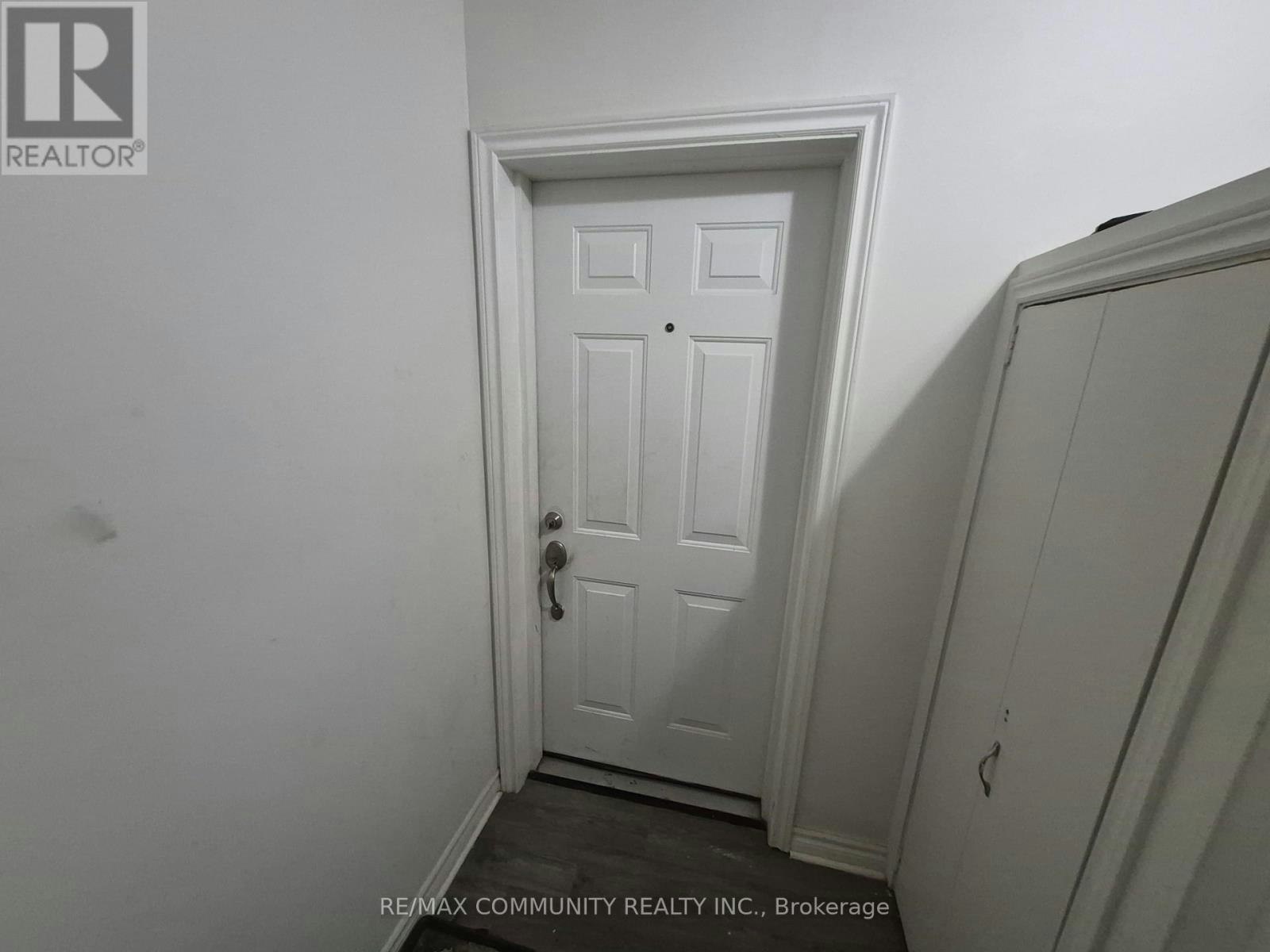 636 Vaughan Road, Toronto, ON, M6E 2Y3 - 5