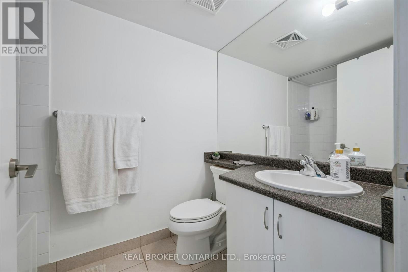 683-209 Fort York Boulevard, Toronto, ON, M5V 4A1 - 10